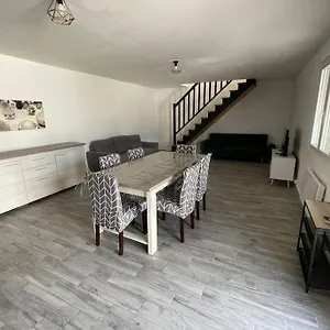 Au Petit Olivier, Avec Jardin Appartement