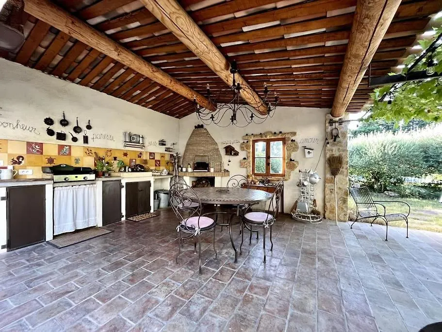 Appartement Dans Mas Provencal Grans 0*,