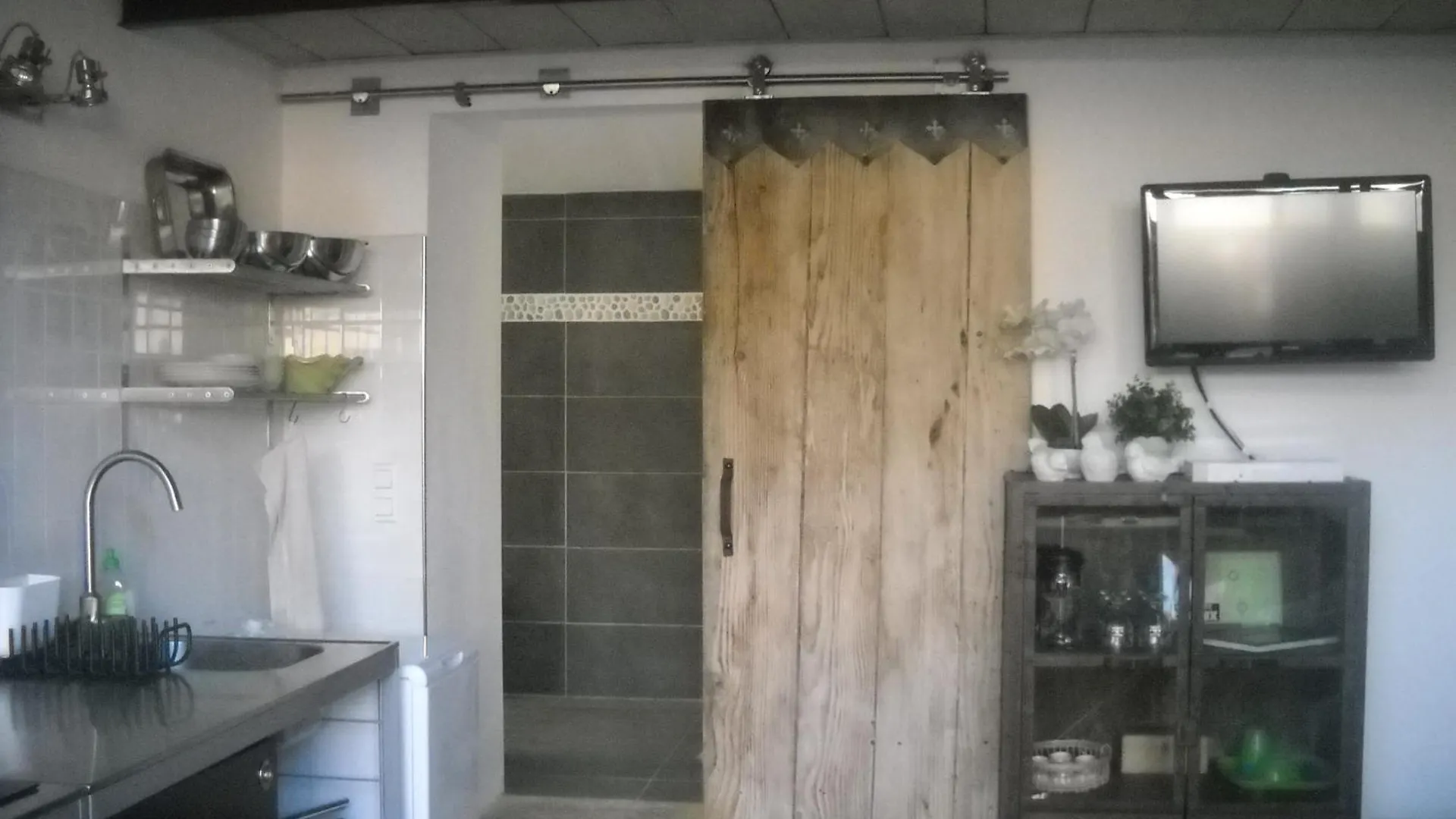 Appartement Dans Mas Provencal Grans Apartment