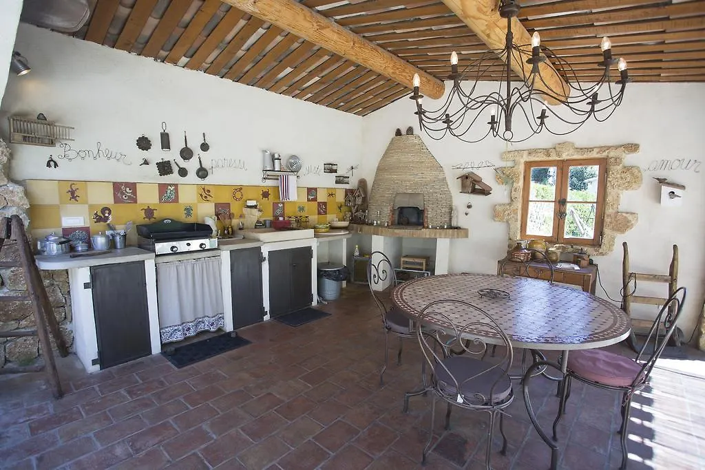 Appartement Dans Mas Provencal Grans Apartment