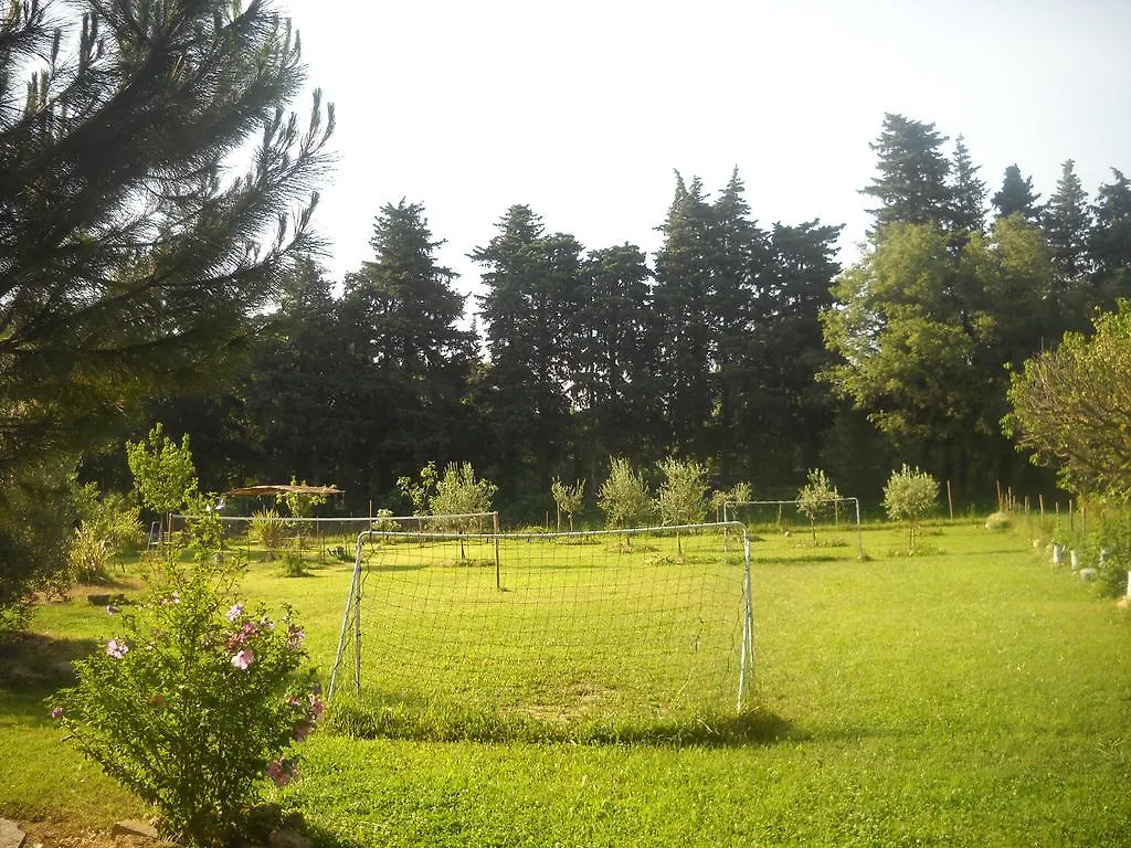 Appartement Dans Mas Provencal Grans 0*,