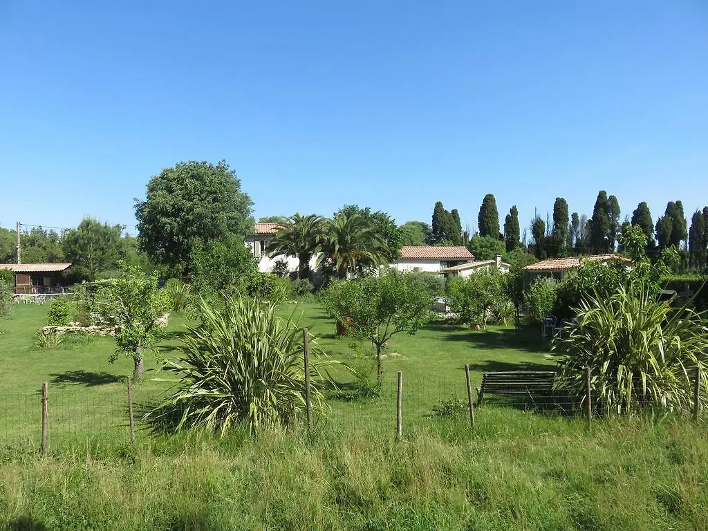 Apartment Appartement Dans Mas Provencal Grans