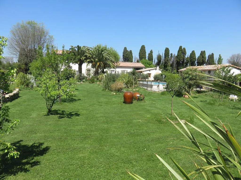 Appartement Dans Mas Provencal Grans 0*,  Frankreich